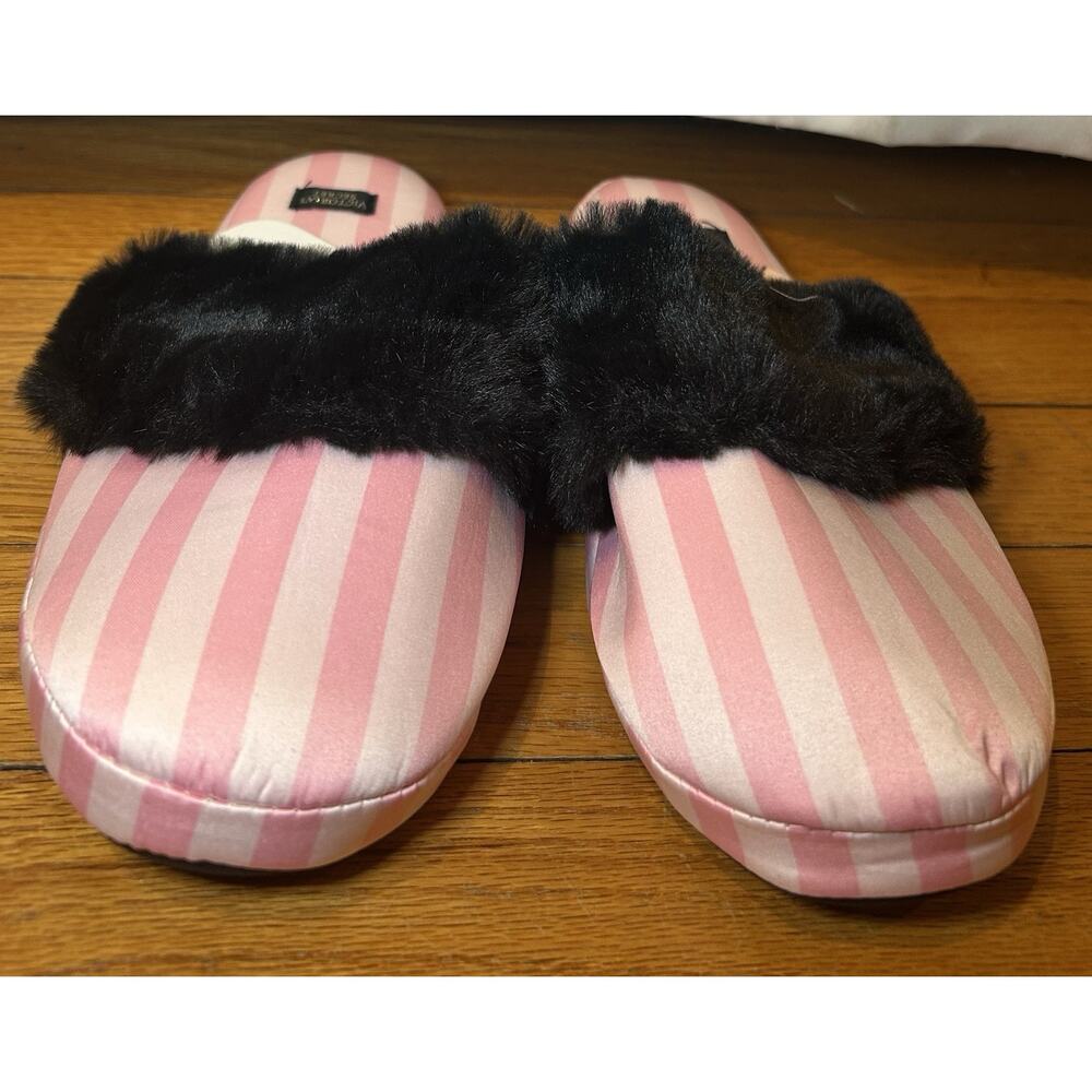 NWT Victoria's Secret Signature Satin Slippers size S
